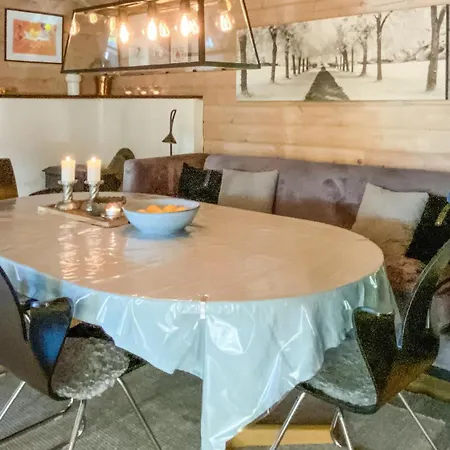 3 Bedroom Beautiful In بيت للعطل *